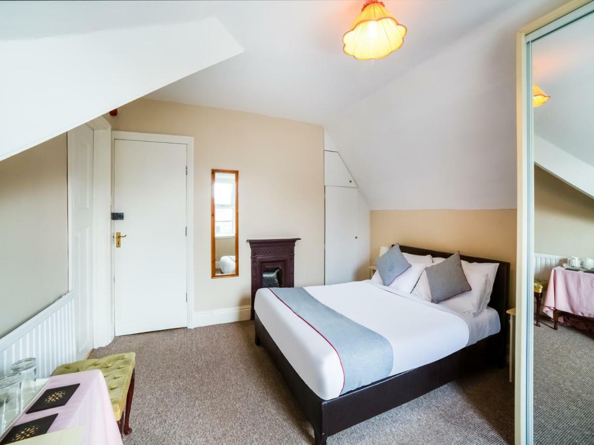 シェフィールド The Briary Bed & Breakfast エクステリア 写真