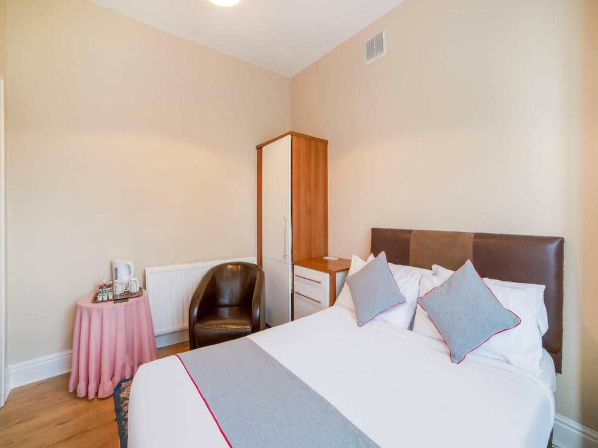 シェフィールド The Briary Bed & Breakfast エクステリア 写真