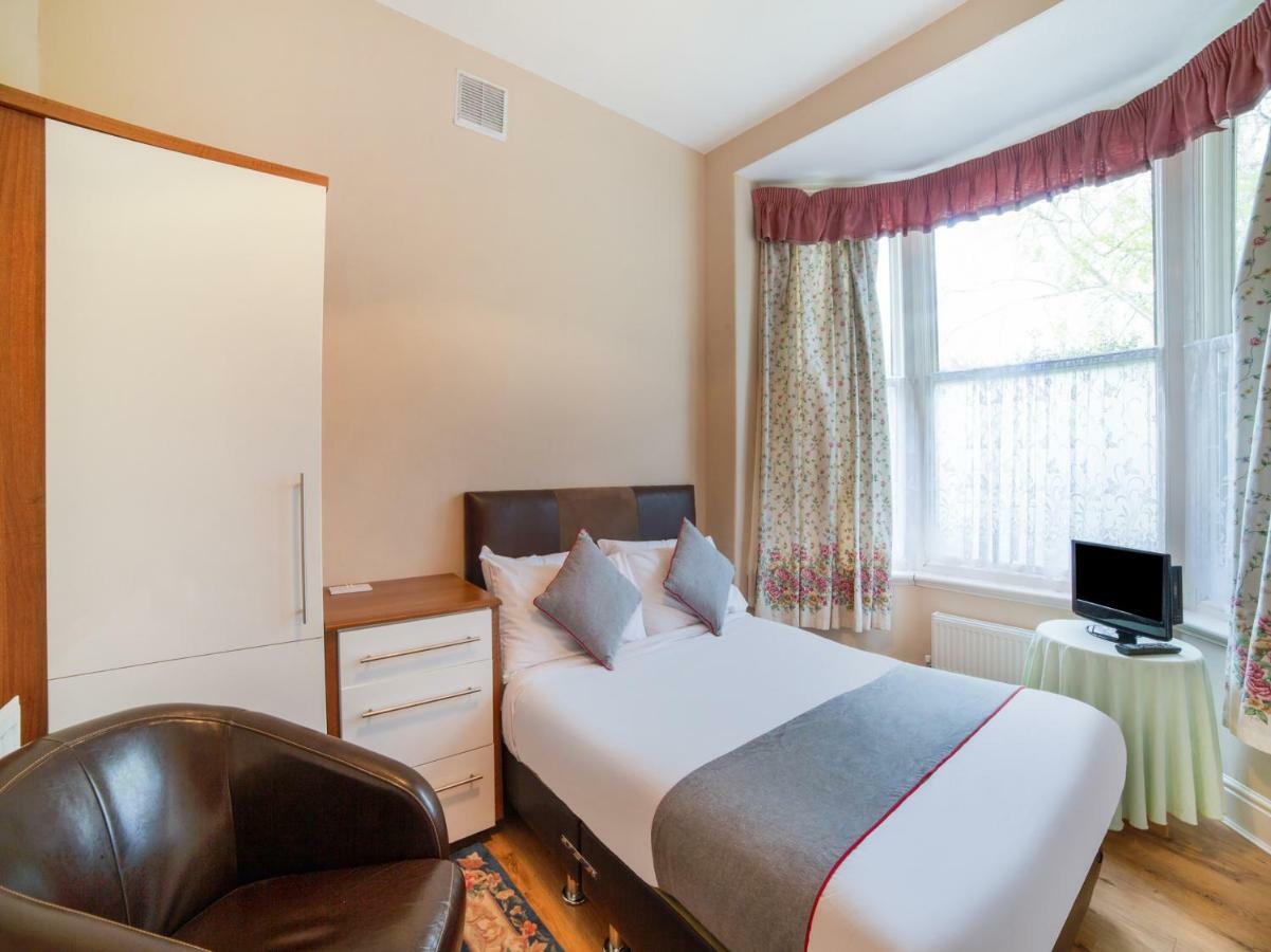 シェフィールド The Briary Bed & Breakfast エクステリア 写真